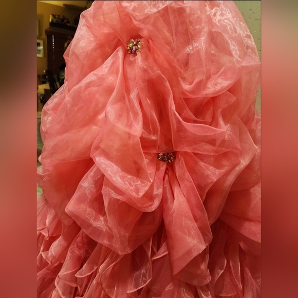 By Da Vinci beaded ruffle corset 2 piece Dress prom Quinceanera melon 10 NWT - Picture 9 of 9